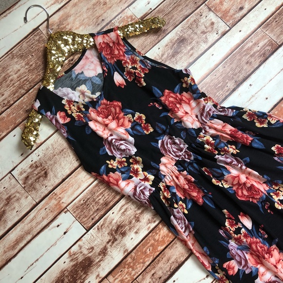 L-XL Floral Maxi Dress - Picture 3 of 6